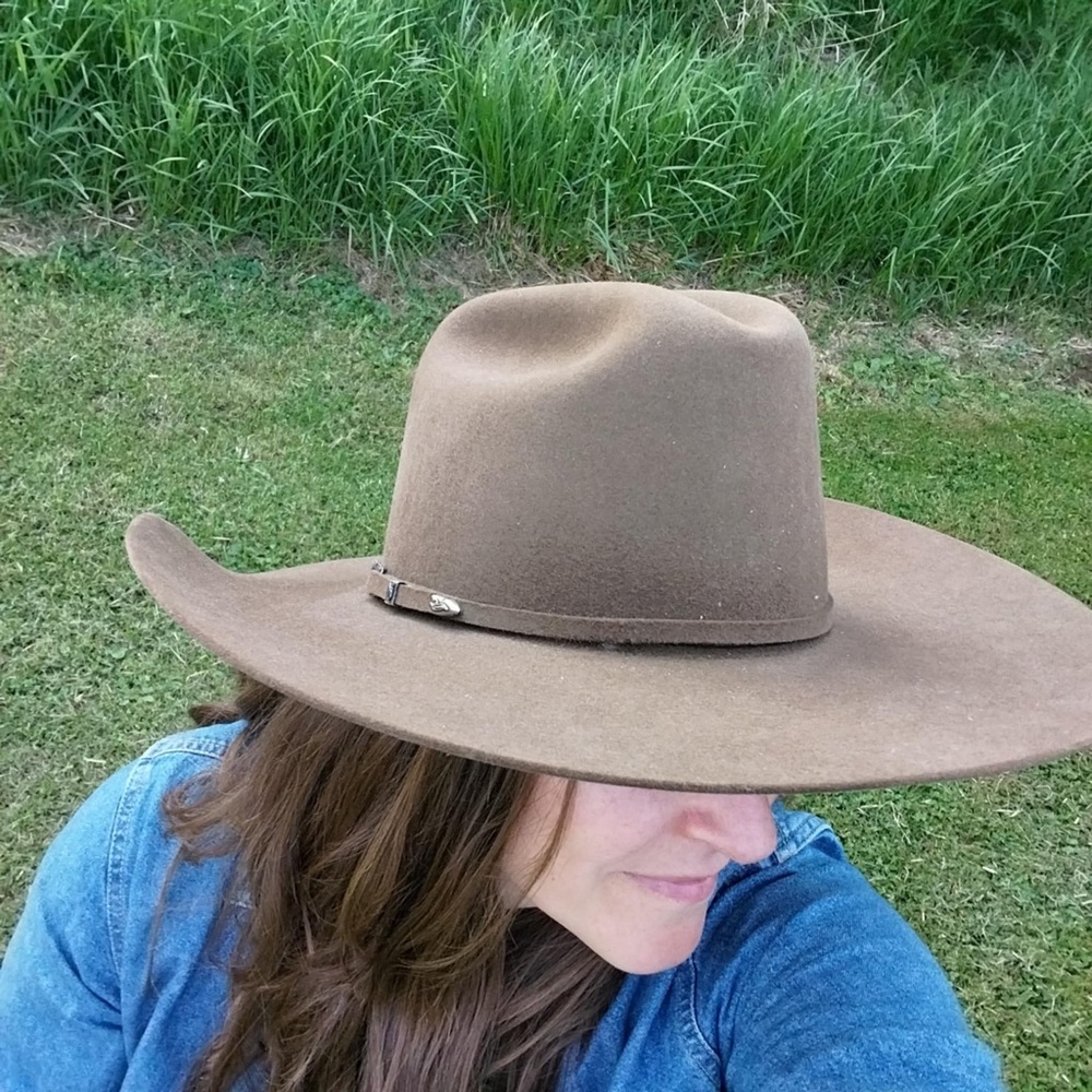 Women’s  Western Hat- gorgeous new with tags